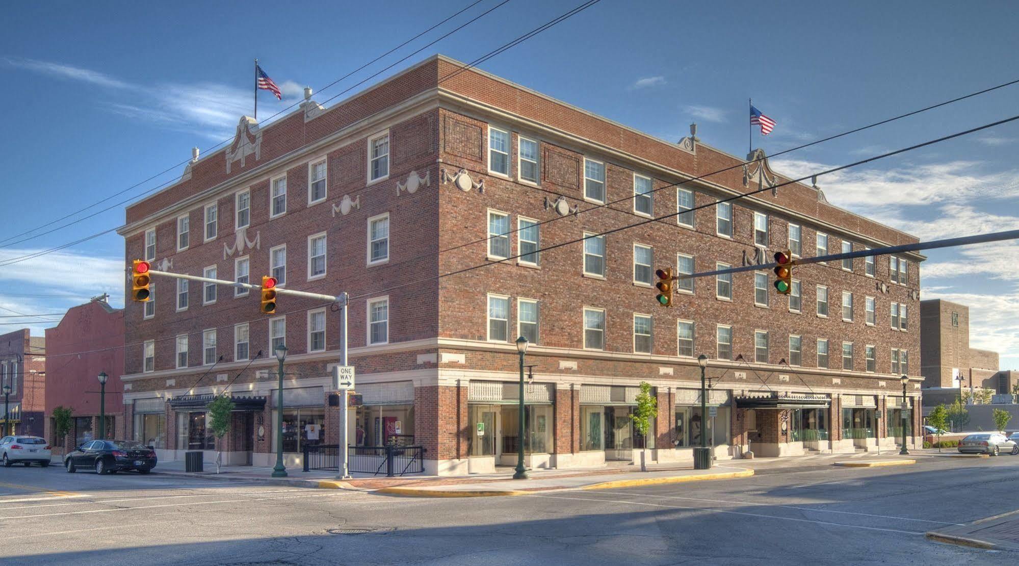 Wabash Charley Creek Inn מראה חיצוני תמונה